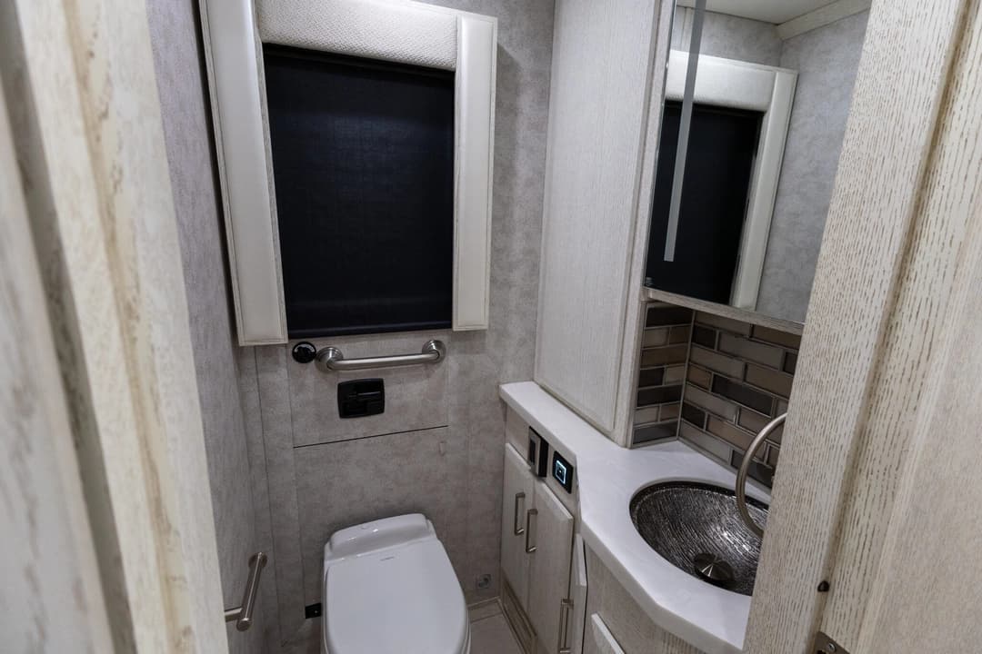 2024 Newmar New Aire Motorhome - Thumbnail 21 2024 Newmar New Aire Motorhome - Thumbnail 21