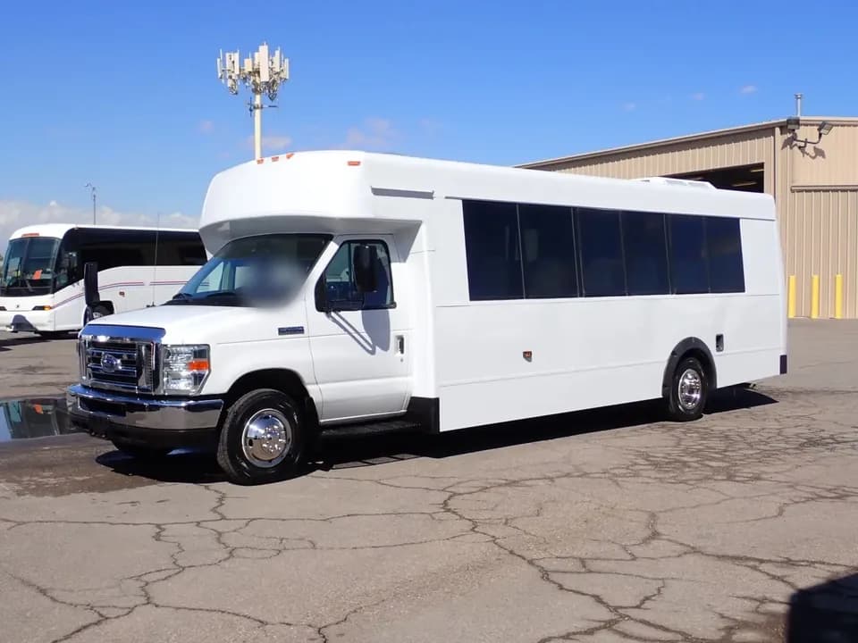 2017 Ford E450 Blue Bird Shuttle Bus - Thumbnail 3 2017 Ford E450 Blue Bird Shuttle Bus - Thumbnail 3