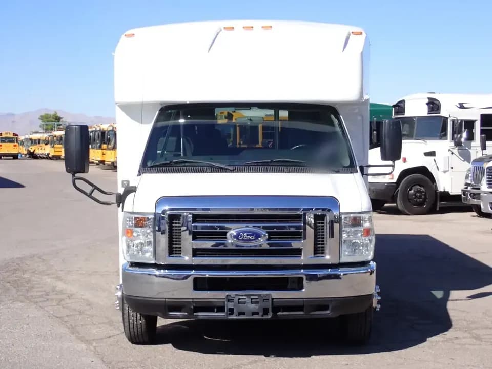 2016 Goshen Impulse Shuttle Bus - Thumbnail 2 2016 Goshen Impulse Shuttle Bus - Thumbnail 2