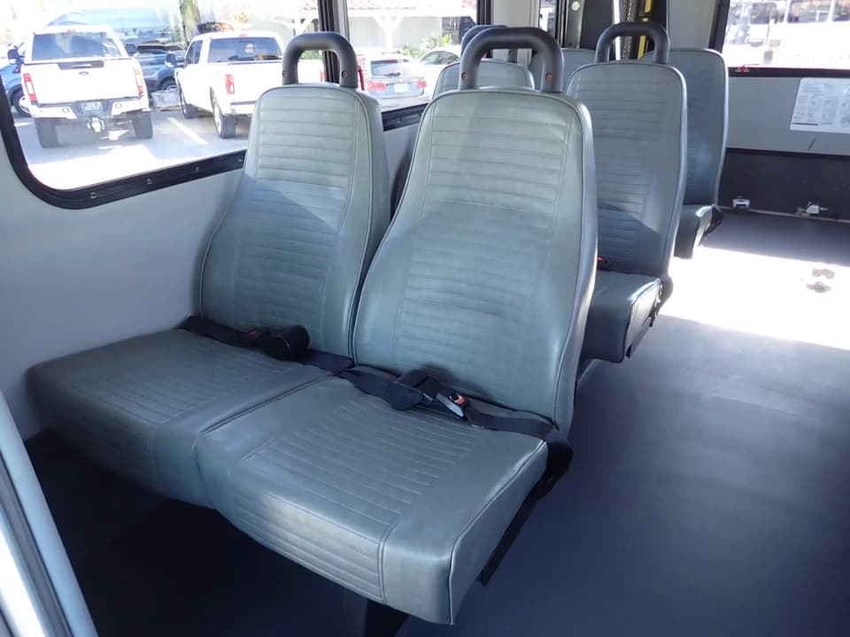 2016 Goshen Impulse Shuttle Bus - Thumbnail 6 2016 Goshen Impulse Shuttle Bus - Thumbnail 6