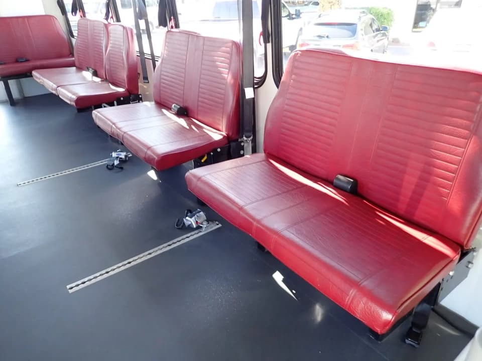 2019 Elkhart Coach EC II Shuttle Bus - Thumbnail 6 2019 Elkhart Coach EC II Shuttle Bus - Thumbnail 6