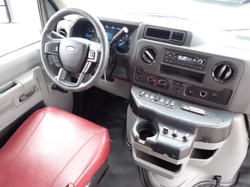 2021 Elkhart Coach EC II ADA Shuttle Bus - Thumbnail 9 2021 Elkhart Coach EC II ADA Shuttle Bus - Thumbnail 9