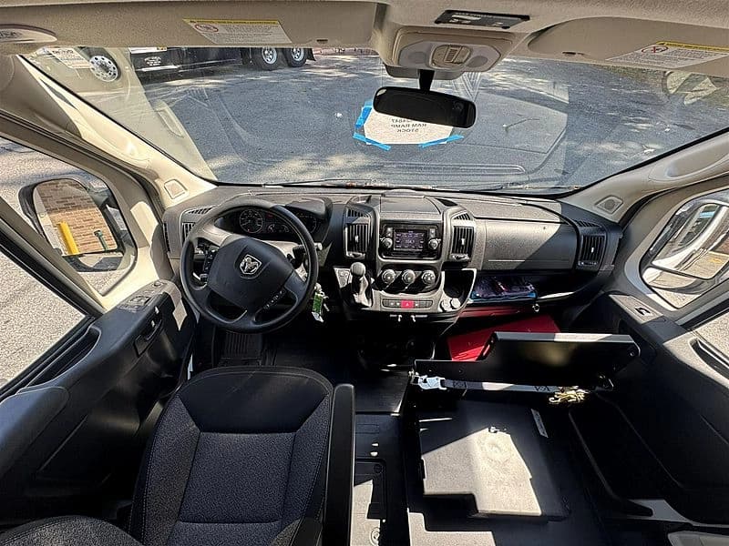 2023 RAM Promaster Cutaway Passenger Van - Thumbnail 6 2023 RAM Promaster Cutaway Passenger Van - Thumbnail 6