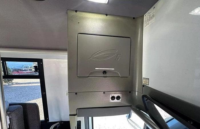 2016 Ford E450 Non-CDL ADA Shuttle Bus - Thumbnail 10 2016 Ford E450 Non-CDL ADA Shuttle Bus - Thumbnail 10