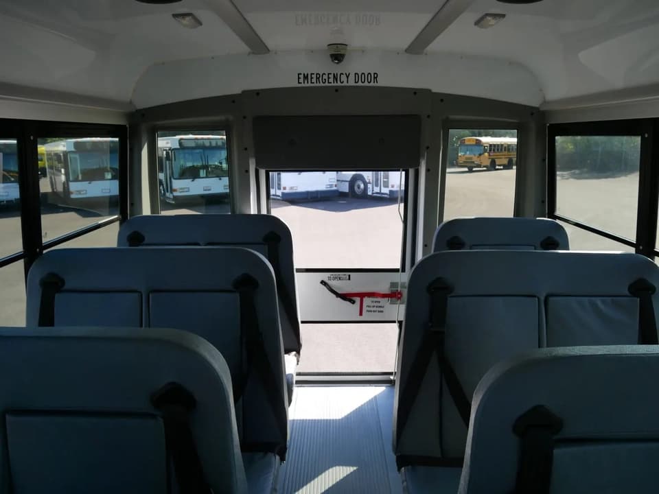 2016 Ford E450 Girardin Mini School Bus - Thumbnail 7 2016 Ford E450 Girardin Mini School Bus - Thumbnail 7