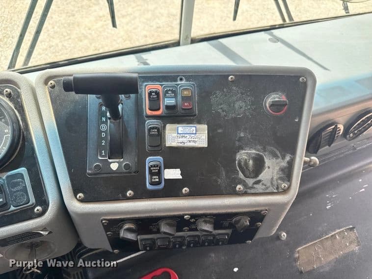 2013 Blue Bird All American school bus School Bus - Thumbnail 41 2013 Blue Bird All American school bus School Bus - Thumbnail 41