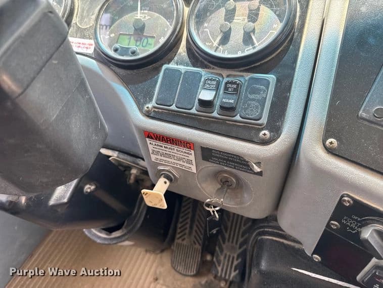 2013 Blue Bird All American school bus School Bus - Thumbnail 42 2013 Blue Bird All American school bus School Bus - Thumbnail 42