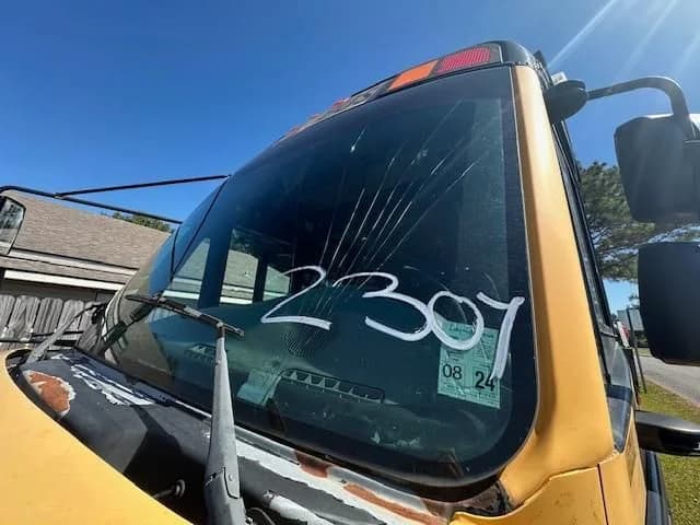 2011 Thomas Saf-T-Liner C2 - Thumbnail 13 2011 Thomas Saf-T-Liner C2 - Thumbnail 13