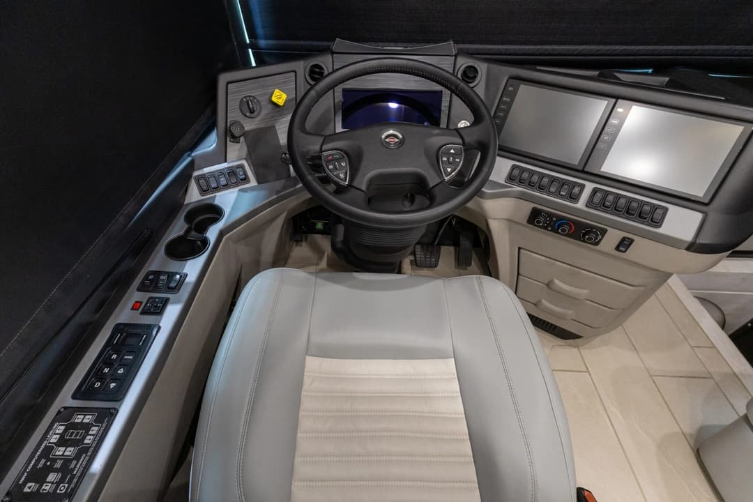 2022 Newmar New Aire 3543 Motorhome - Image 13 2022 Newmar New Aire 3543 Motorhome - Image 13