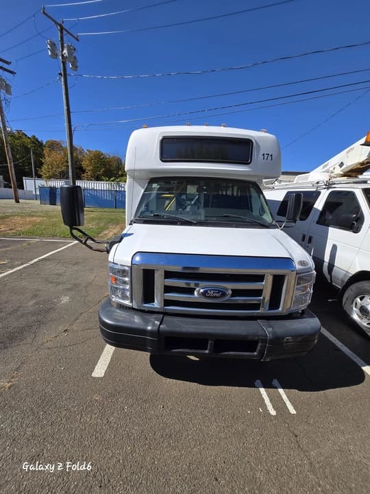 2019 Ford E450 Mini Buses/Shuttles - Thumbnail 2 2019 Ford E450 Mini Buses/Shuttles - Thumbnail 2