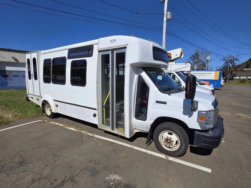 2019 Ford E450 Mini Buses/Shuttles - Thumbnail 28 2019 Ford E450 Mini Buses/Shuttles - Thumbnail 28