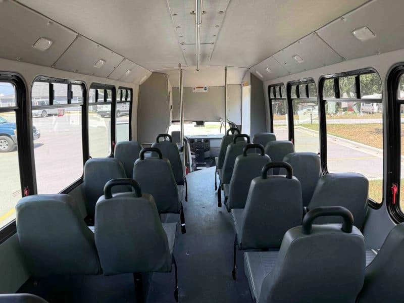 2016 Ford F550 Goshen Shuttle Bus - Image 7 2016 Ford F550 Goshen Shuttle Bus - Image 7