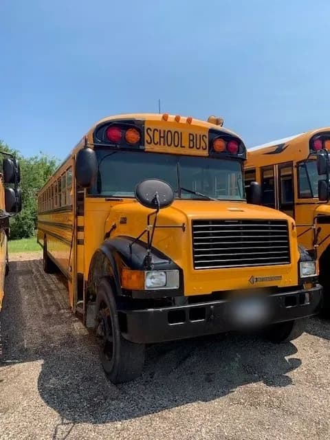 2004 Blue Bird Vision School Bus - Image 2 2004 Blue Bird Vision School Bus - Image 2