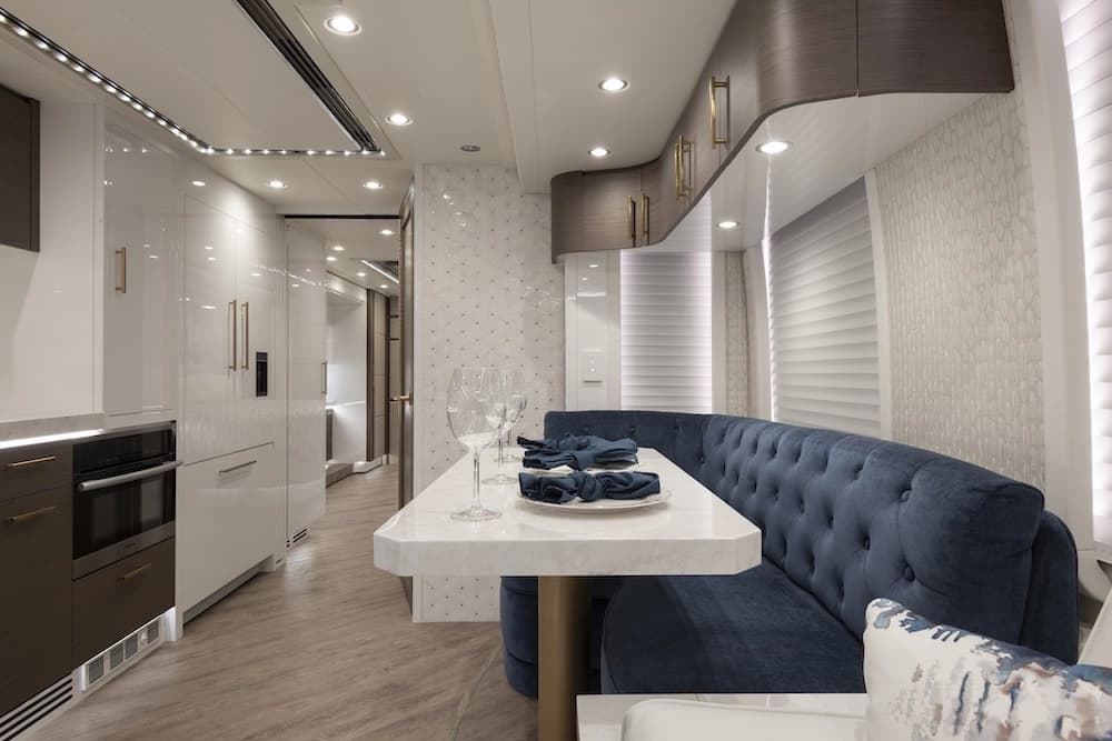 2022 Prevost Elegant Lady H3-45 Motorhome - Thumbnail 14 2022 Prevost Elegant Lady H3-45 Motorhome - Thumbnail 14