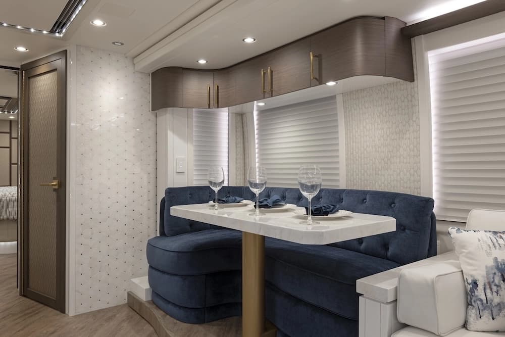 2022 Prevost Elegant Lady H3-45 Motorhome - Thumbnail 15 2022 Prevost Elegant Lady H3-45 Motorhome - Thumbnail 15