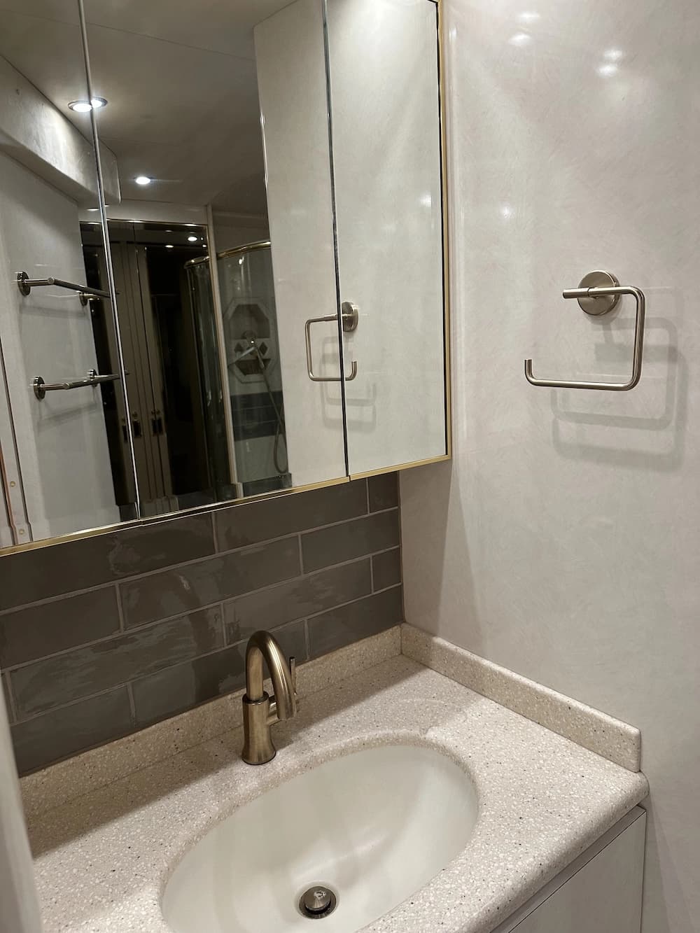 1999 Prevost Marathon XL Motorhome - Thumbnail 10 1999 Prevost Marathon XL Motorhome - Thumbnail 10