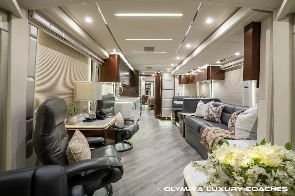 2021 Prevost Emerald H3-45 Coach - Thumbnail 32 2021 Prevost Emerald H3-45 Coach - Thumbnail 32