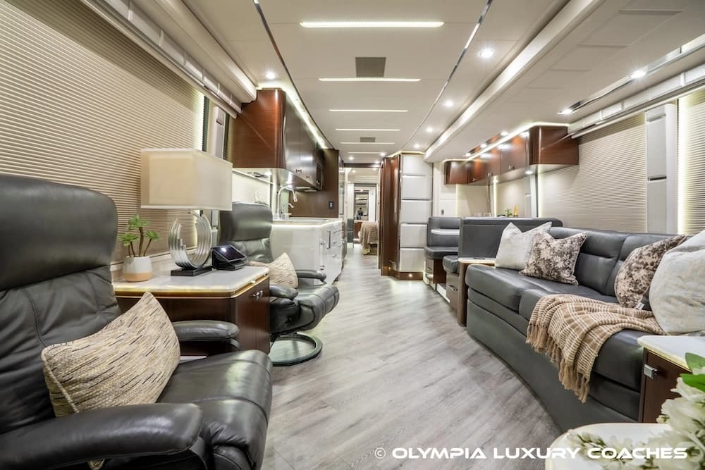 2021 Prevost Emerald H3-45 Coach - Thumbnail 34 2021 Prevost Emerald H3-45 Coach - Thumbnail 34