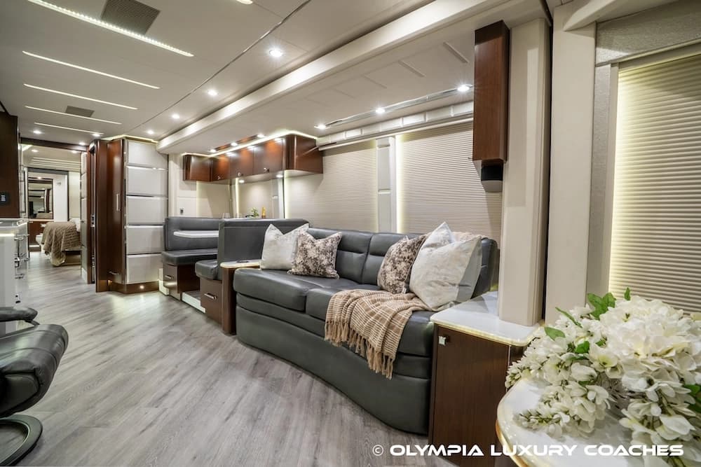 2021 Prevost Emerald H3-45 Coach - Thumbnail 35 2021 Prevost Emerald H3-45 Coach - Thumbnail 35