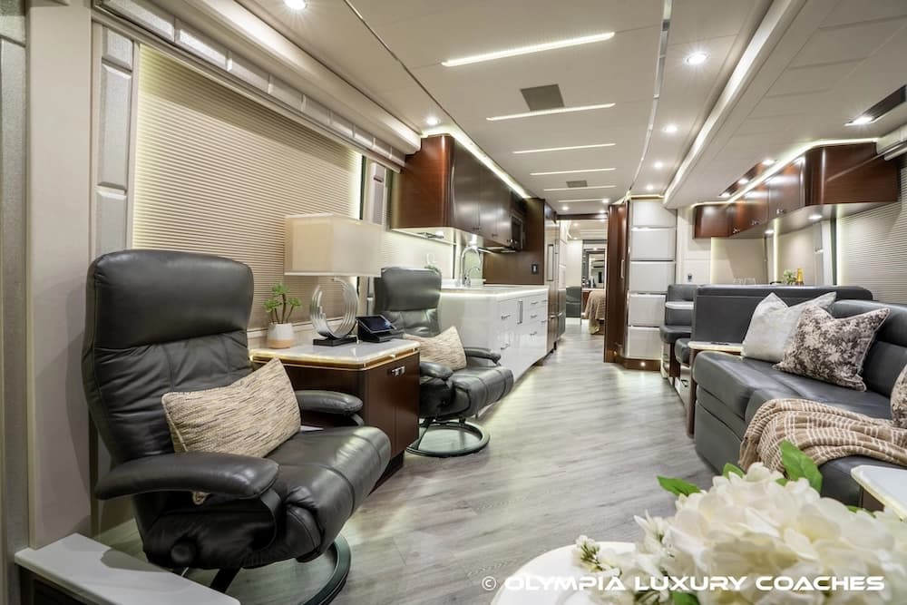 2021 Prevost Emerald H3-45 Coach - Thumbnail 36 2021 Prevost Emerald H3-45 Coach - Thumbnail 36