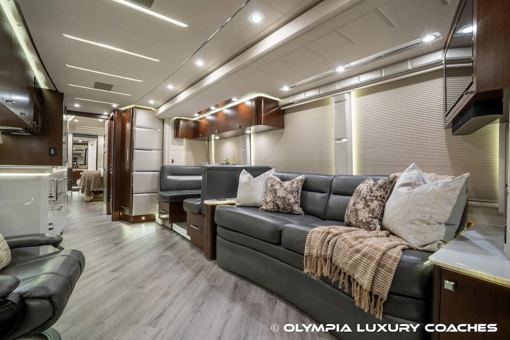 2021 Prevost Emerald H3-45 Coach - Thumbnail 38 2021 Prevost Emerald H3-45 Coach - Thumbnail 38