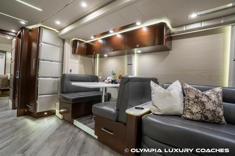 2021 Prevost Emerald H3-45 Coach - Thumbnail 46 2021 Prevost Emerald H3-45 Coach - Thumbnail 46