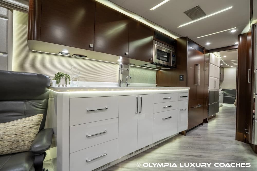 2021 Prevost Emerald H3-45 Coach - Thumbnail 50 2021 Prevost Emerald H3-45 Coach - Thumbnail 50