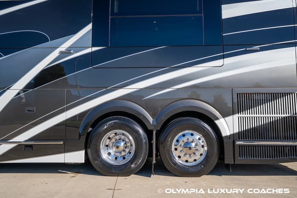 2021 Prevost Emerald H3-45 Coach - Thumbnail 7 2021 Prevost Emerald H3-45 Coach - Thumbnail 7