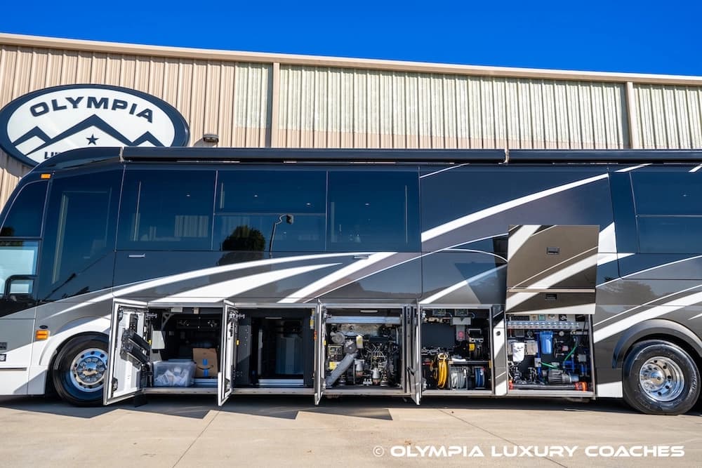 2021 Prevost Emerald H3-45 Coach - Thumbnail 9 2021 Prevost Emerald H3-45 Coach - Thumbnail 9