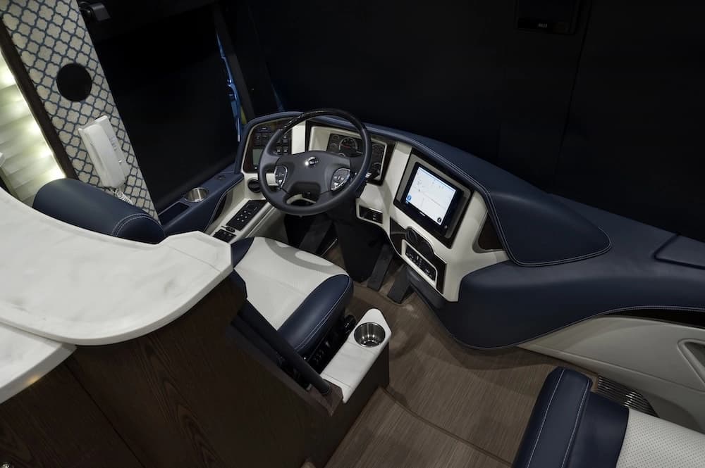 2017 Prevost Liberty Elegant Lady H3-45 Motorhome - Thumbnail 16 2017 Prevost Liberty Elegant Lady H3-45 Motorhome - Thumbnail 16