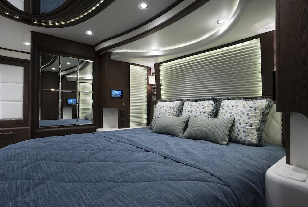 2017 Prevost Liberty Elegant Lady H3-45 Motorhome - Thumbnail 22 2017 Prevost Liberty Elegant Lady H3-45 Motorhome - Thumbnail 22