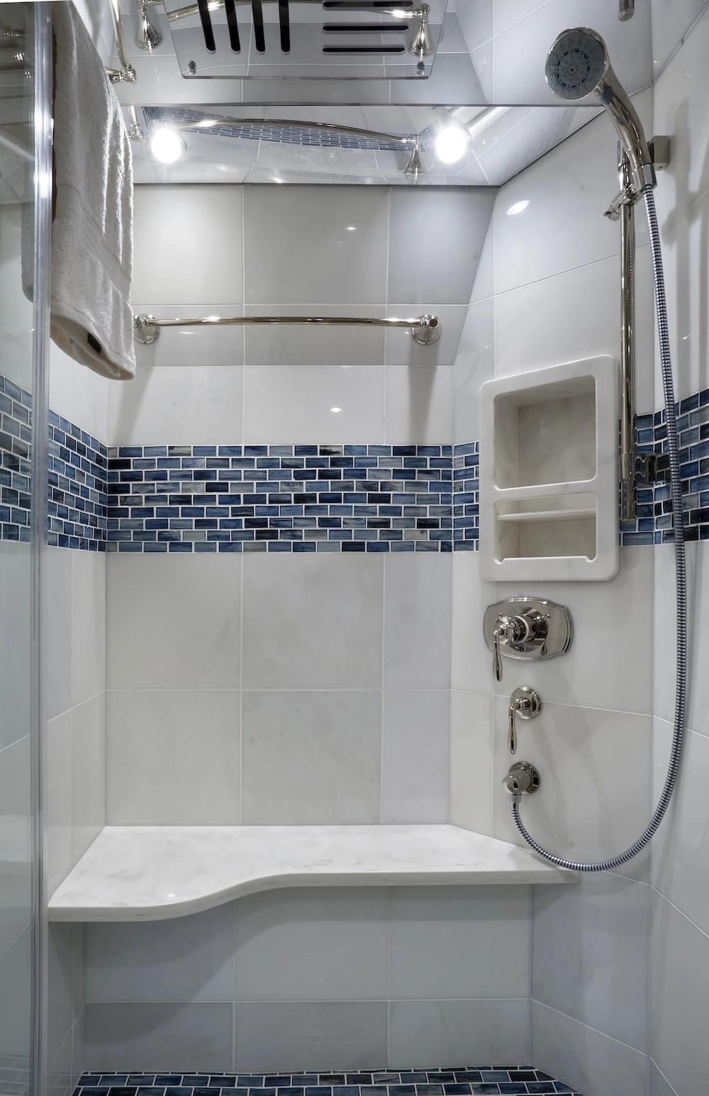 2017 Prevost Liberty Elegant Lady H3-45 Motorhome - Thumbnail 24 2017 Prevost Liberty Elegant Lady H3-45 Motorhome - Thumbnail 24