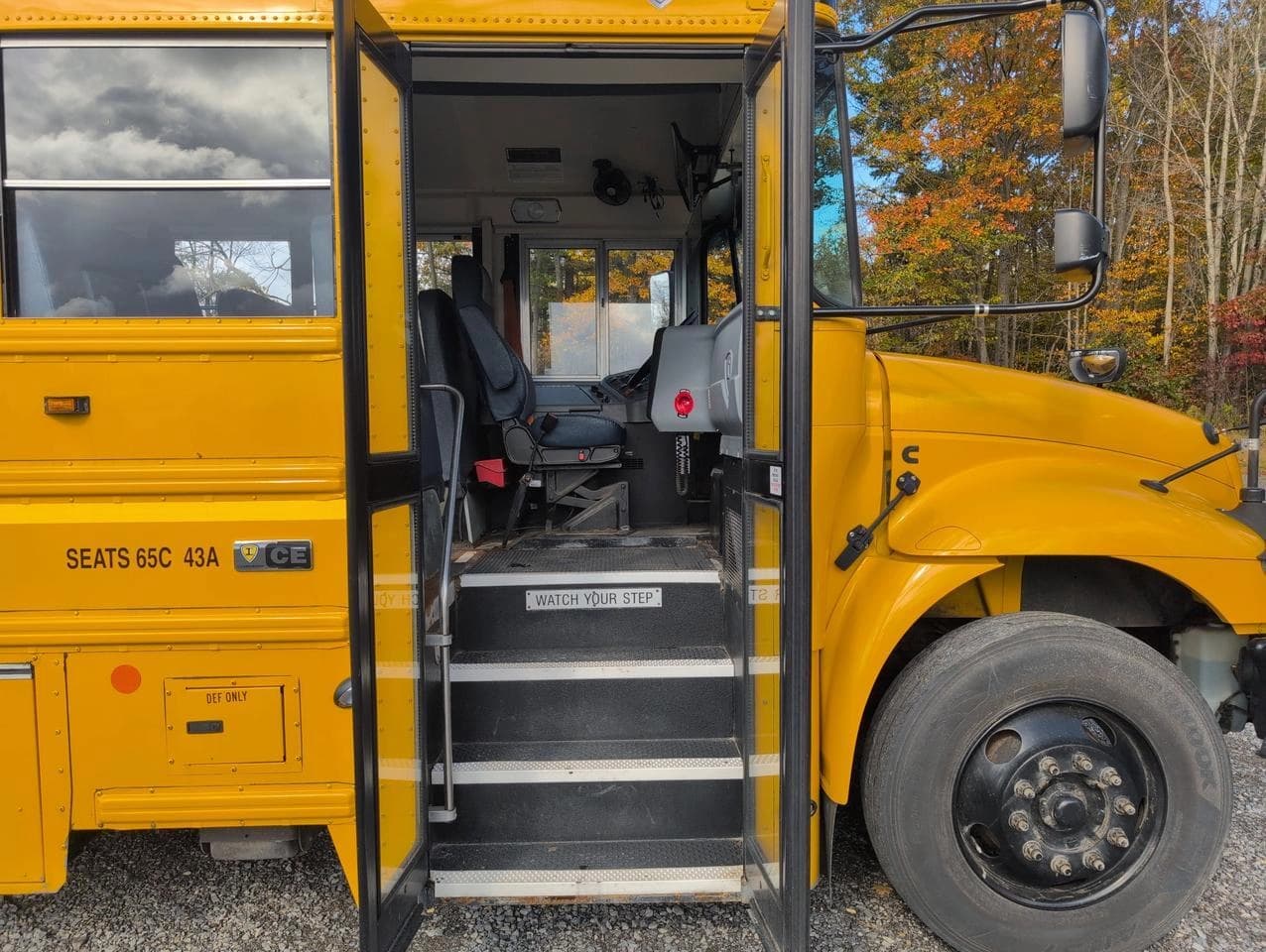 2020 International IC School Bus - Image 5 2020 International IC School Bus - Image 5