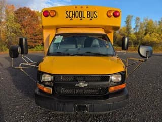 2016 Chevrolet Express 3500 bus 2016 Chevrolet Express 3500 bus
