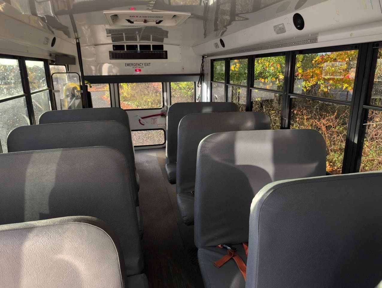 2016 Chevrolet Express 3500 Collins ADA School Bus - Image 6 2016 Chevrolet Express 3500 Collins ADA School Bus - Image 6