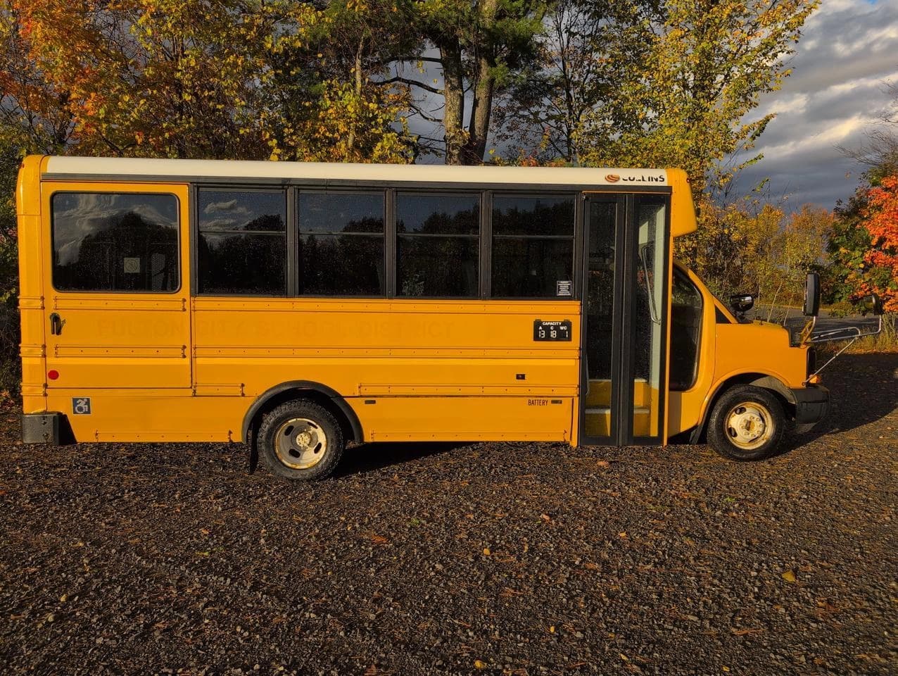 2016 Chevrolet Express 3500 Collins ADA School Bus - Image 4 2016 Chevrolet Express 3500 Collins ADA School Bus - Image 4