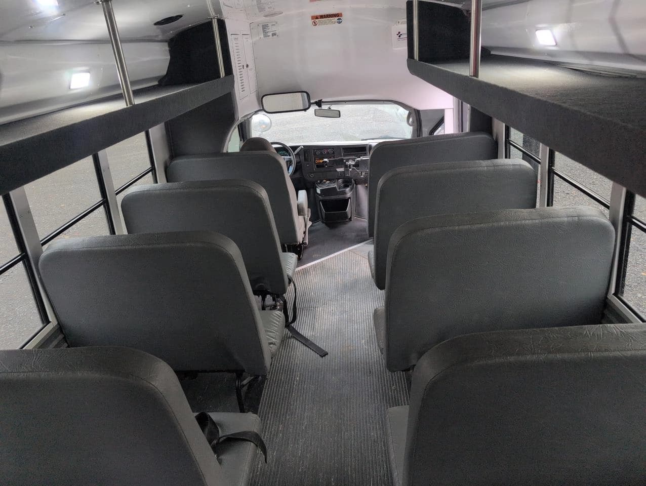 2016 Chevrolet 3500 Starcraft Shuttle Bus - Image 7 2016 Chevrolet 3500 Starcraft Shuttle Bus - Image 7