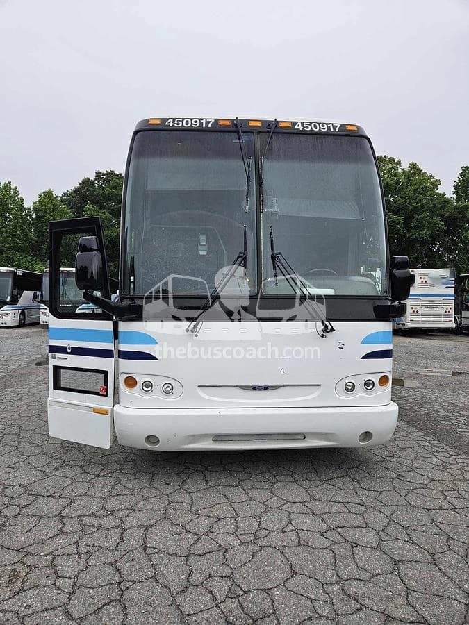 2009 Prevost H3-45 - Thumbnail 9 2009 Prevost H3-45 - Thumbnail 9