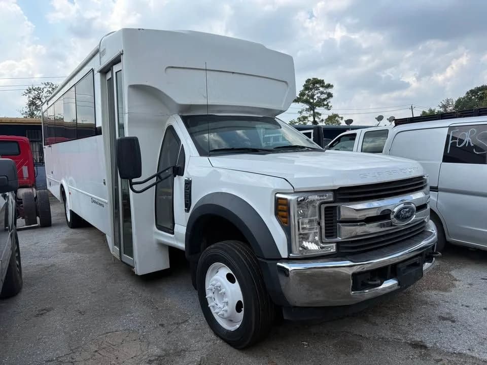 2018 Ford F550 bus 2018 Ford F550 bus