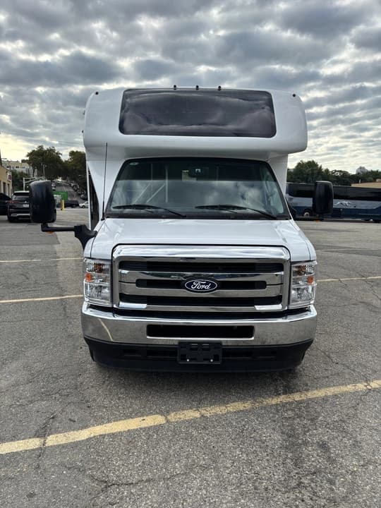 2026 Ford E450 Turtle Top ADA Shuttle Bus - Image 2 2026 Ford E450 Turtle Top ADA Shuttle Bus - Image 2