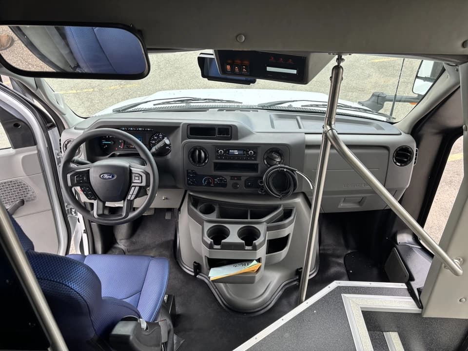 2026 Ford E450 Turtle Top ADA Shuttle Bus - Image 4 2026 Ford E450 Turtle Top ADA Shuttle Bus - Image 4