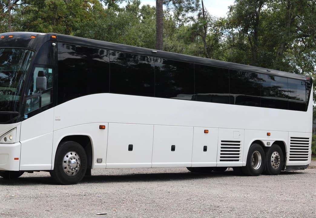 2016 MCI J4500 bus 2016 MCI J4500 bus