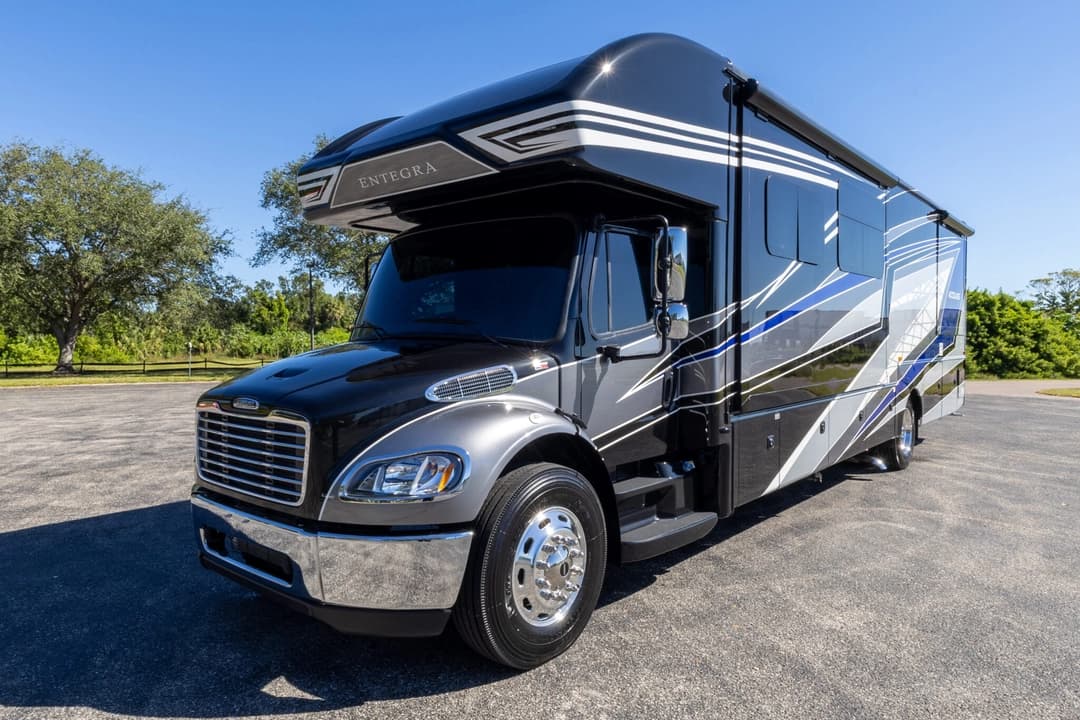 2022 Entegra Accolade 37M Motorhome - Image 11 2022 Entegra Accolade 37M Motorhome - Image 11