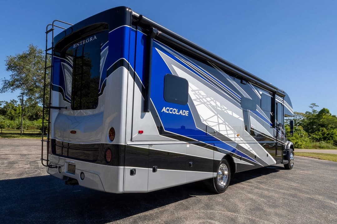 2022 Entegra Accolade 37M Motorhome - Image 5 2022 Entegra Accolade 37M Motorhome - Image 5