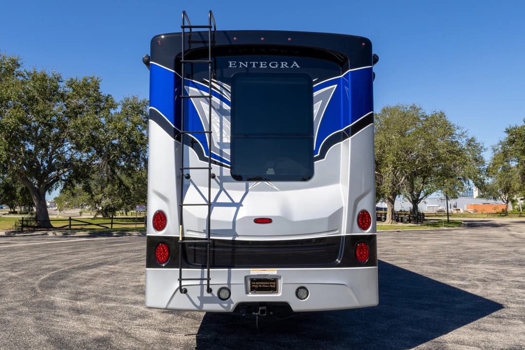 2022 Entegra Accolade 37M Motorhome - Image 6 2022 Entegra Accolade 37M Motorhome - Image 6