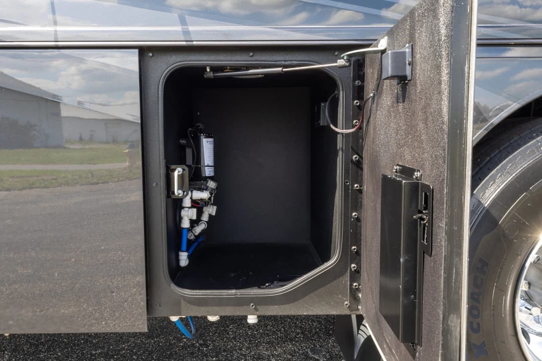 2026 Showhauler Adventure A4501 Motorhome - Image 36 2026 Showhauler Adventure A4501 Motorhome - Image 36