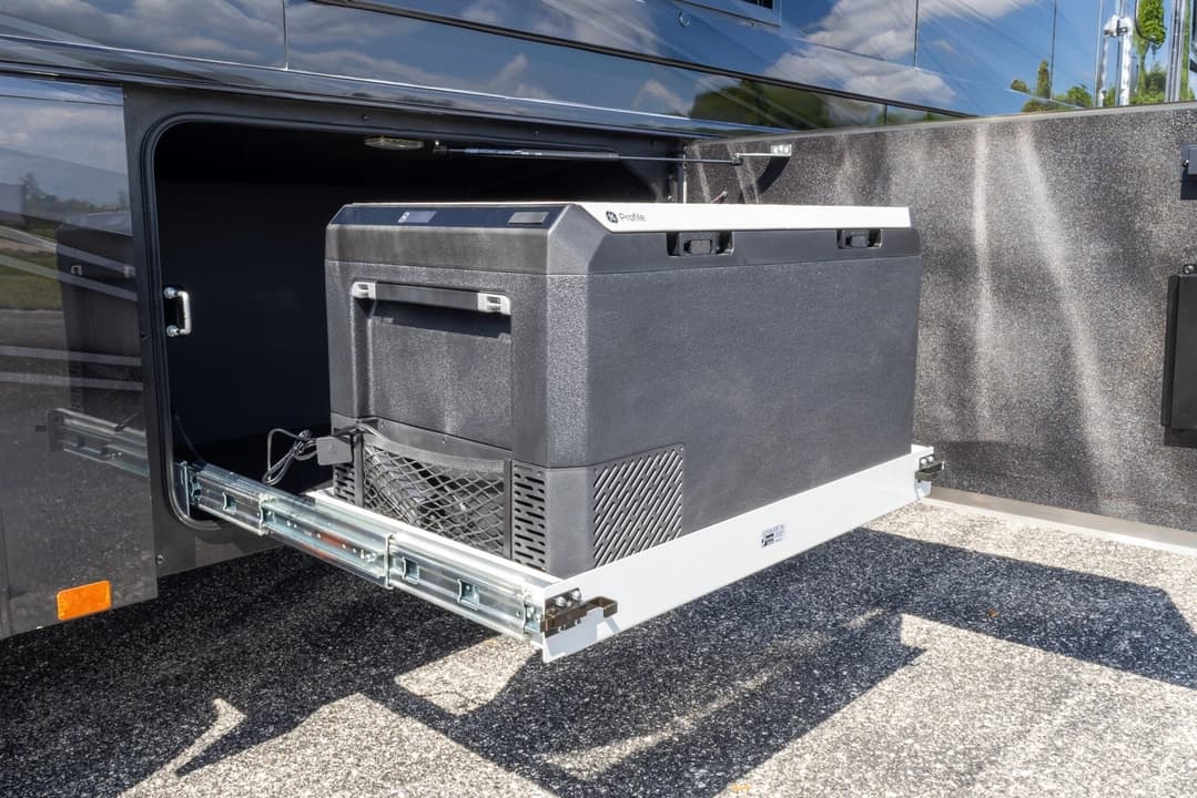 2026 Showhauler Adventure A4501 Motorhome - Image 37 2026 Showhauler Adventure A4501 Motorhome - Image 37