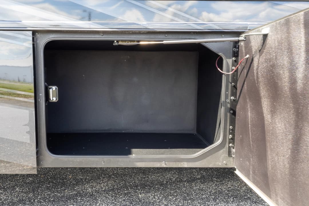 2026 Showhauler Adventure A4501 Motorhome - Image 39 2026 Showhauler Adventure A4501 Motorhome - Image 39