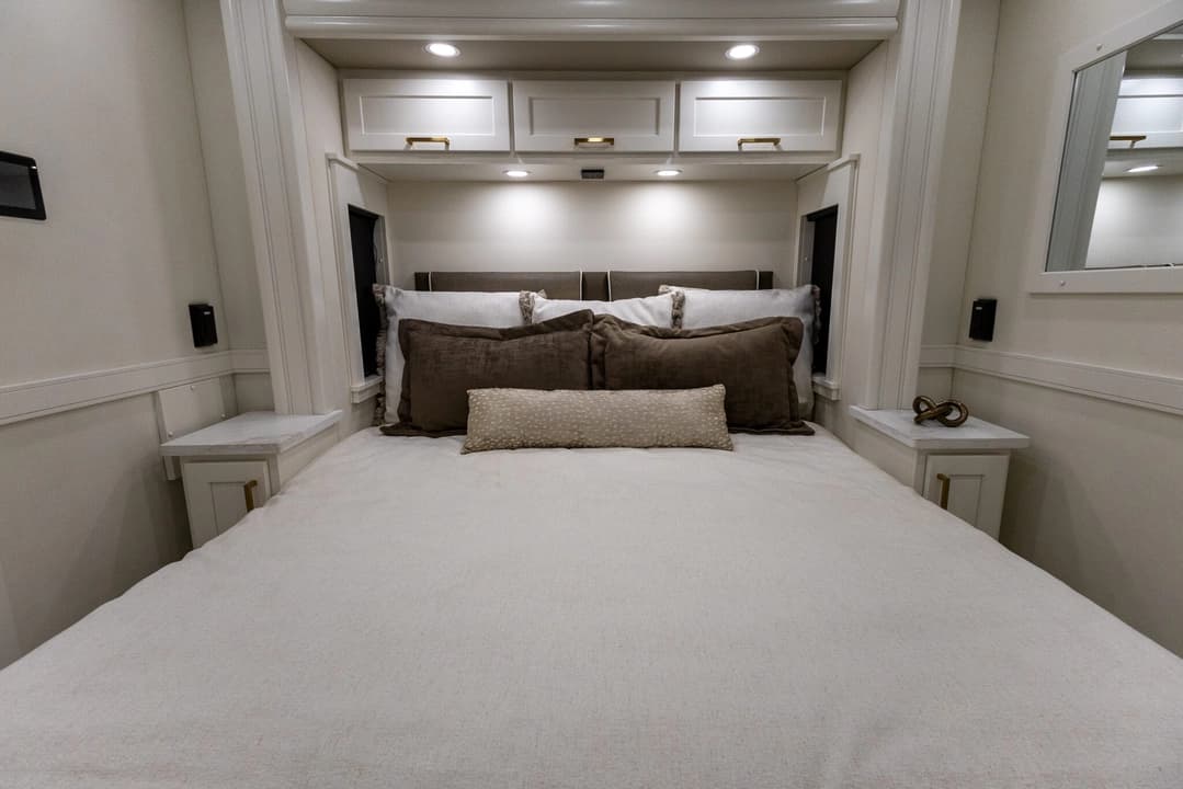 2026 Showhauler Adventure Motorhome - Image 26 2026 Showhauler Adventure Motorhome - Image 26