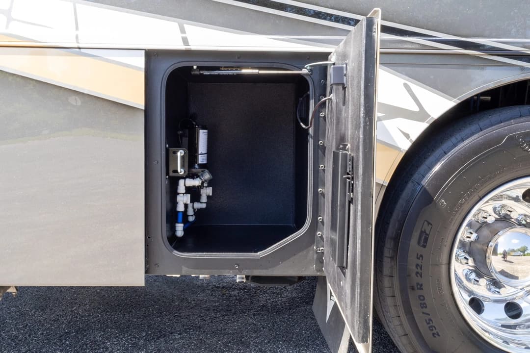 2026 Showhauler Adventure Motorhome - Image 36 2026 Showhauler Adventure Motorhome - Image 36